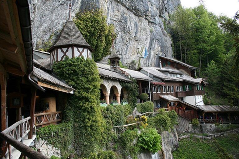 Las cuevas de San Beatus