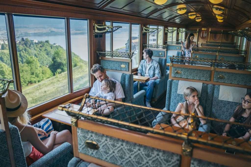 golden-pass-tren-infosvalencia