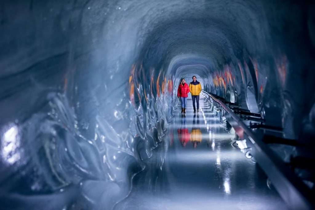 Jungfraujoch-ice-palace-infosvalencia